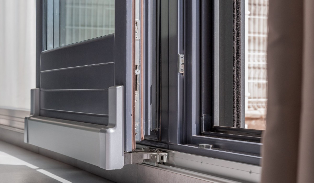 Prosismad - foto de instalación de ventanas y puertas