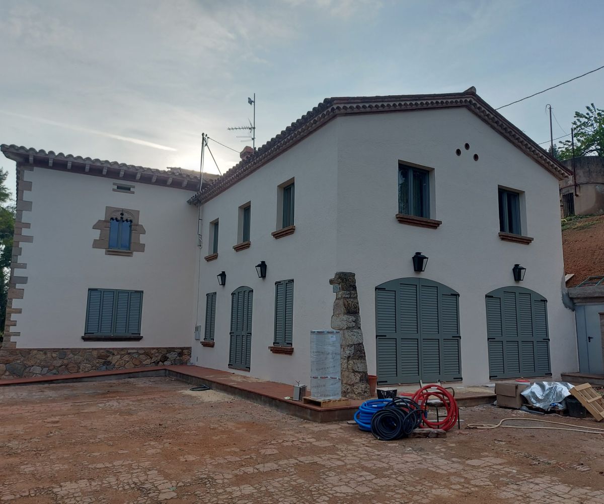 Prosismad - foto trabajo de proyecto ventanas y puertas