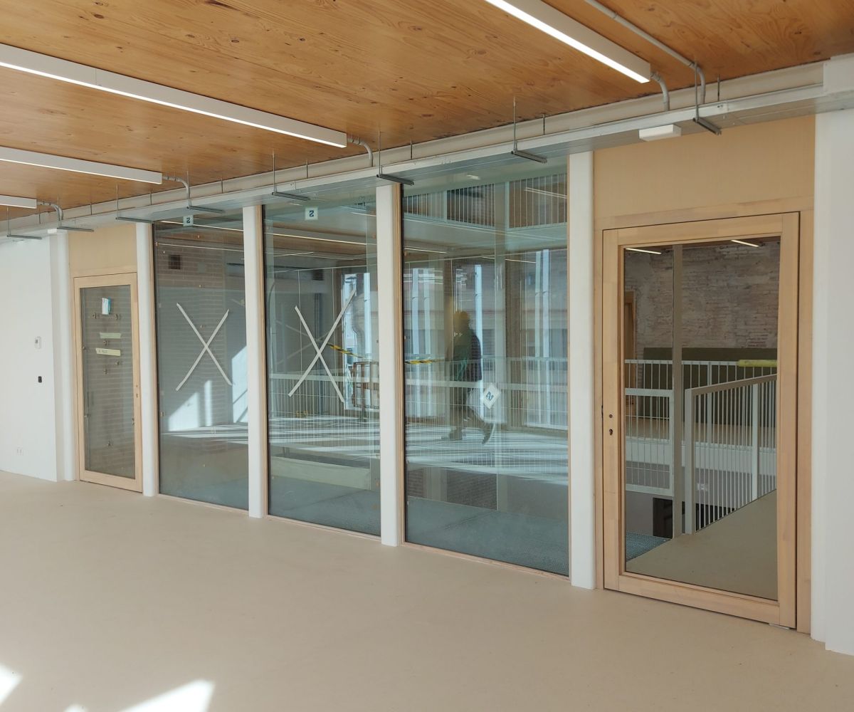 Prosismad - foto trabajo de proyecto ventanas y puertas