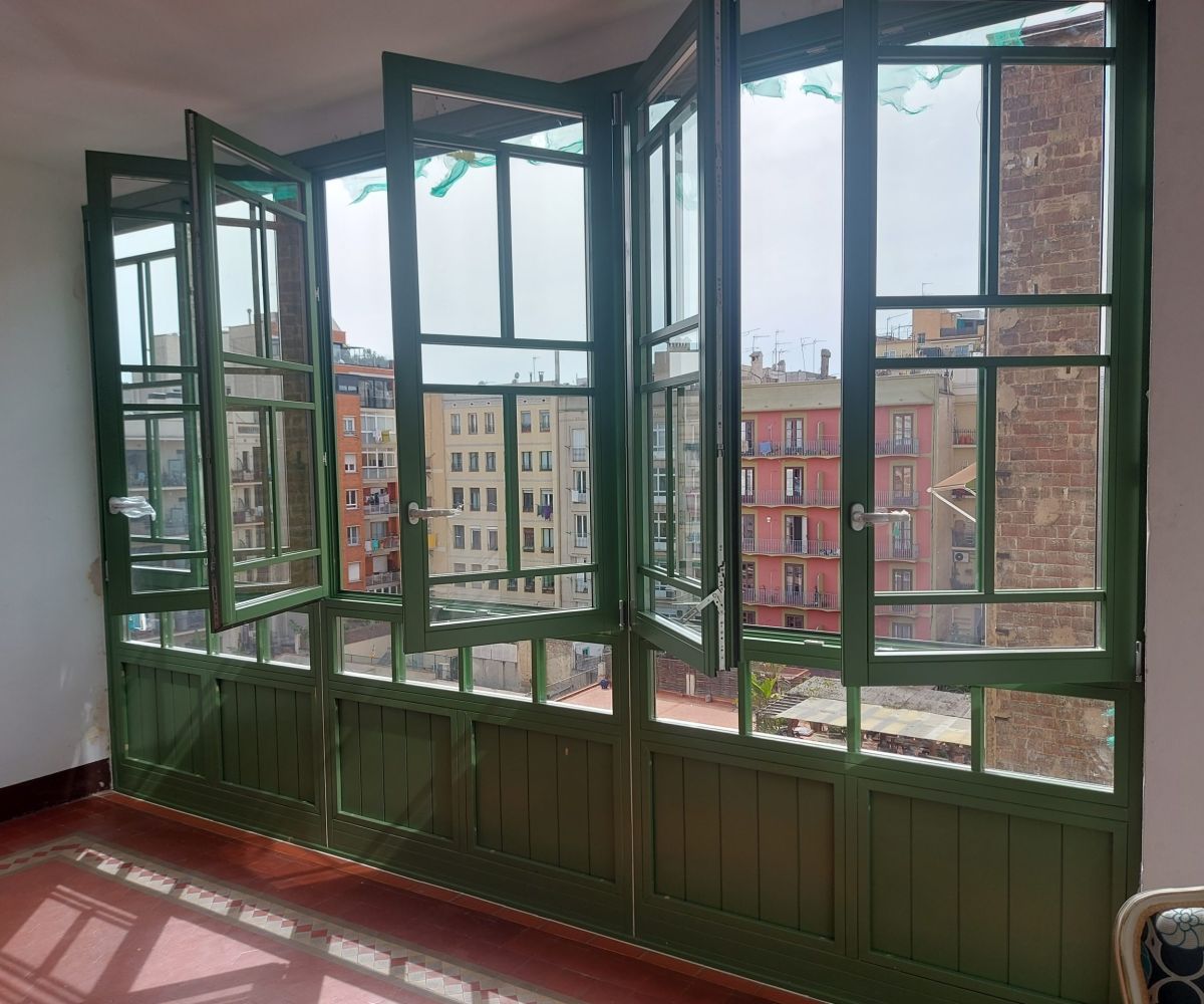 Prosismad - foto trabajo de proyecto ventanas y puertas